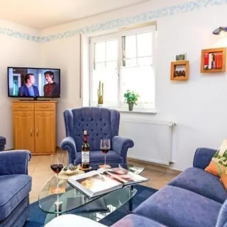 Apartment In Roebel Mit Garten Marienfelde